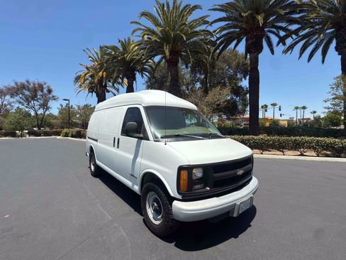 Used 2001 Chevrolet Express 3500 w/ Convenience Pkg 1 RWD image 75