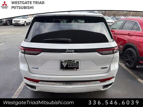 Used 2023 Jeep Grand Cherokee Overland AWD/4WD image 8