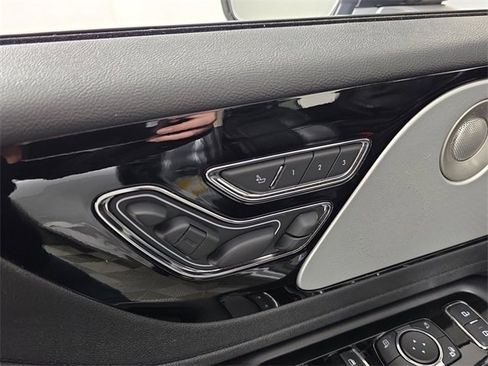 Used 2021 Lincoln Aviator Reserve w/ Equipment Group 202A image 17