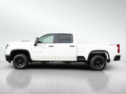 Used 2021 Chevrolet Silverado 2500 W/T w/ WT Convenience Package AWD/4WD image 2