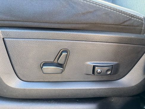 Used 2023 RAM 2500 Big Horn w/ Level 1 Equipment Group image 17