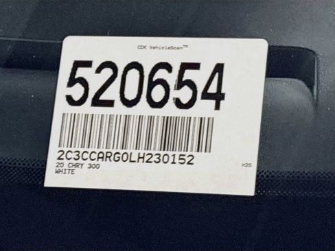 Used 2020 Chrysler 300 Touring L w/ Value Package AWD/4WD image 26