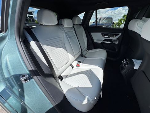 Used 2026 Mercedes-Benz GLC 300 4MATIC image 18