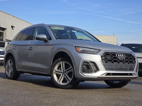 Used 2021 Audi Q5 e Prestige w/ Prestige Package image 1