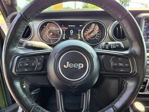 Used 2022 Jeep Wrangler Unlimited Sport AWD/4WD image 16