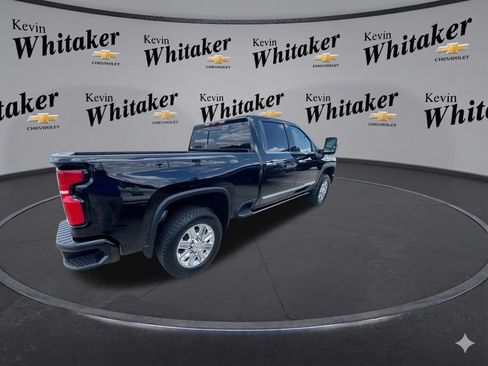 Used 2025 Chevrolet Silverado 2500 High Country w/ High Country Premium Package AWD/4WD image 9