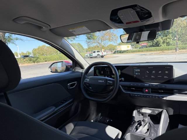 Certified 2025 Kia K4 FWD image 29
