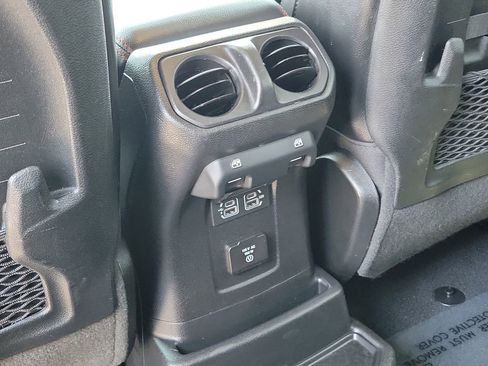 Used 2020 Jeep Wrangler Unlimited Rubicon w/ Quick Order Package 28Y Recon AWD/4WD image 23