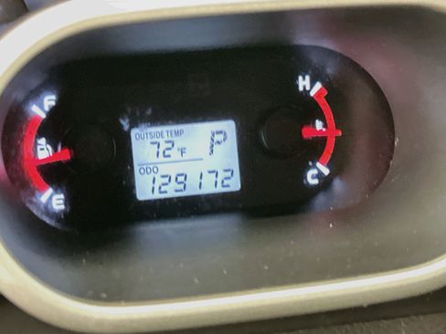 Used 2009 Toyota Matrix XRS w/ All Weather Guard Pkg FWD image 19
