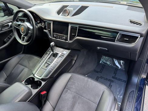 Used 2018 Porsche Macan Sport Edition AWD/4WD image 23