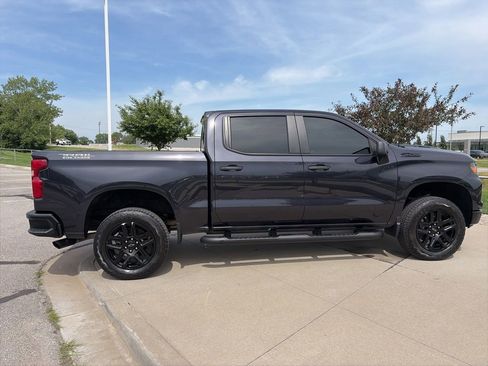 Used 2024 Chevrolet Silverado 1500 Custom Trail Boss w/ Dark Appearance Package AWD/4WD image 21