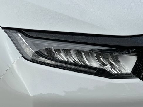 Used 2025 Honda Odyssey Touring image 12