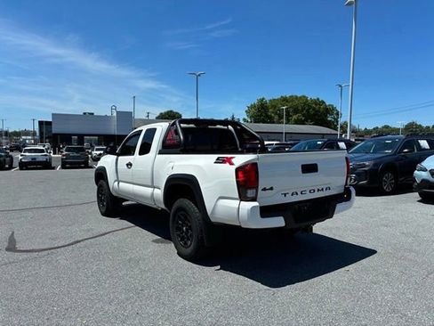 Used 2020 Toyota Tacoma SR w/ SX Package AWD/4WD image 7