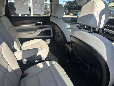 Used 2021 Kia Telluride EX w/ EX Premium Package FWD image 27