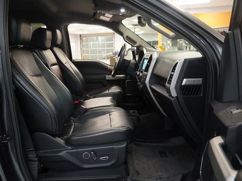 Used 2017 Ford F150 Lariat image 32