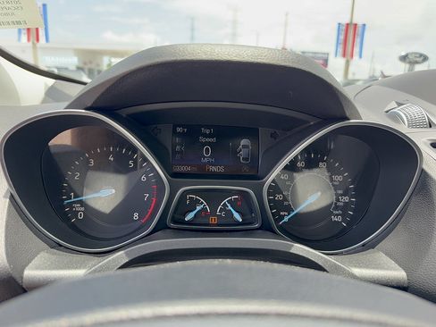 Used 2018 Ford Escape SE w/ SE Sync 3 Package FWD image 16