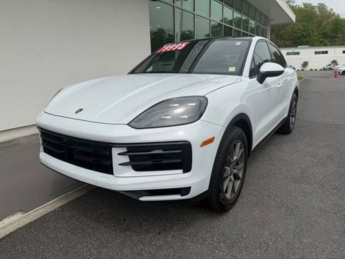 Used 2024 Porsche Cayenne Coupe AWD/4WD image 2