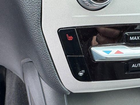 Used 2023 Ford Explorer XLT w/ Equipment Group 202A image 22