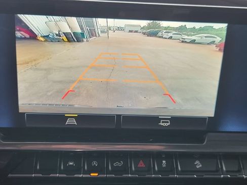 Used 2023 Chevrolet Silverado 1500 RST AWD/4WD image 16