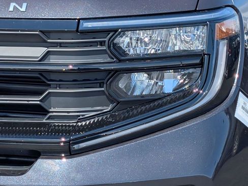 New 2026 Ford Expedition Active image 12