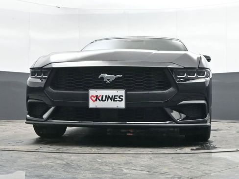 Used 2025 Ford Mustang Premium image 48