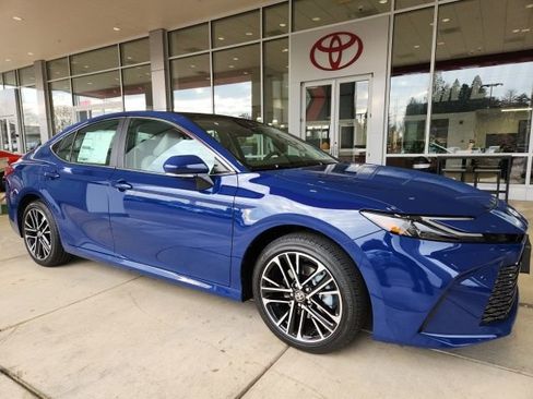 New 2026 Toyota Camry XLE image 4