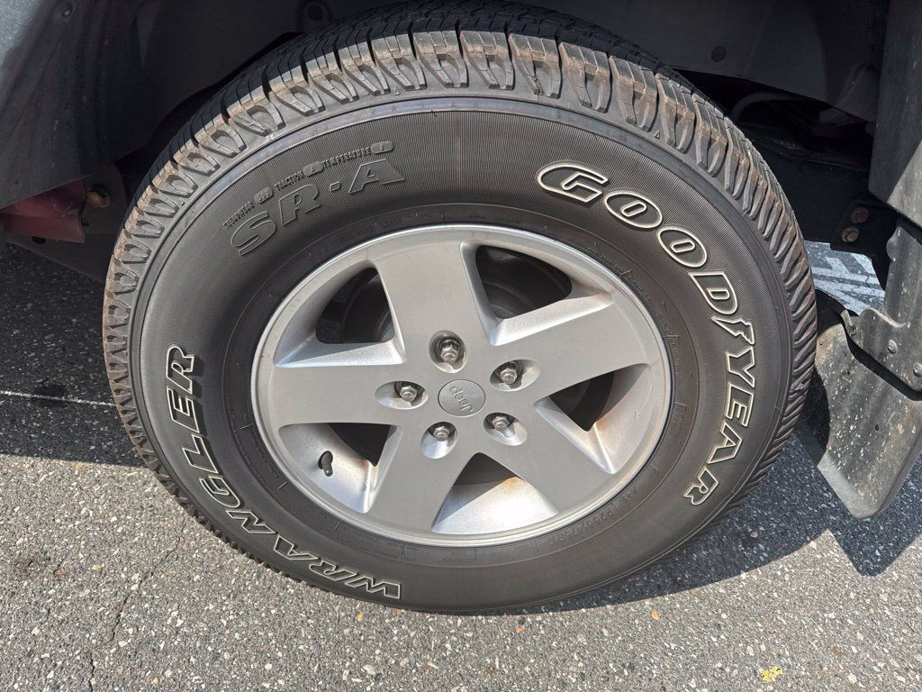 Used 2013 Jeep Wrangler Unlimited Sport AWD/4WD image 12