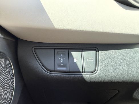 Used 2022 Genesis G70 3.3T RWD image 29