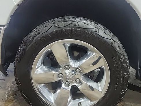 Used 2019 RAM 1500 Big Horn AWD/4WD image 10