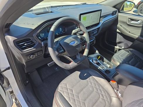 Certified 2023 Ford Escape ST-Line Elite w/ Premium Technology Package AWD/4WD image 15