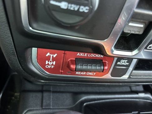 Used 2021 Jeep Gladiator Mojave AWD/4WD image 36