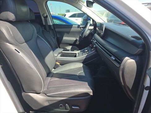 Used 2024 Hyundai Palisade SEL FWD image 19