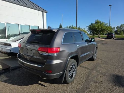 Used 2018 Jeep Grand Cherokee Limited AWD/4WD image 4