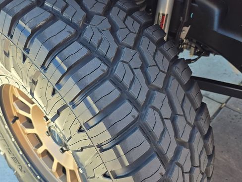 Used 2024 Jeep Wrangler Unlimited AWD/4WD image 19