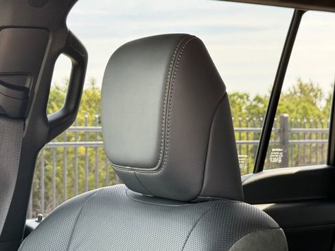 Used 2024 Lexus GX 550 image 16