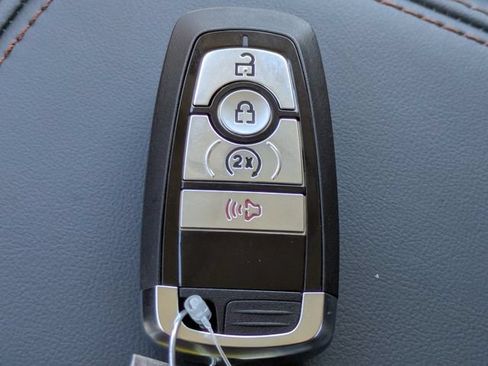 Certified 2026 Ford Maverick Lariat AWD/4WD image 30