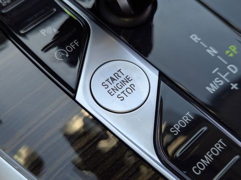 Used 2020 BMW X7 xDrive40i w/ Cold Weather Package image 15