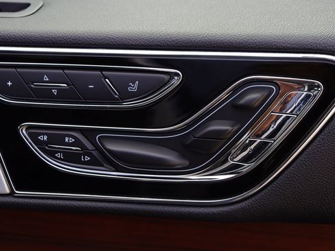 Used 2020 Lincoln Navigator Reserve w/ Luxury Package image 55