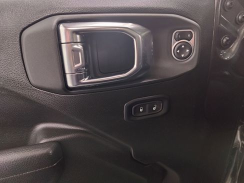 Used 2025 Jeep Wrangler Unlimited Rubicon 4xe w/ Convenience Group image 25