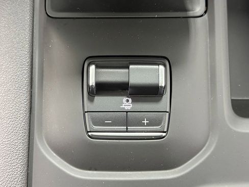 Used 2022 GMC Sierra 1500 AT4 image 32