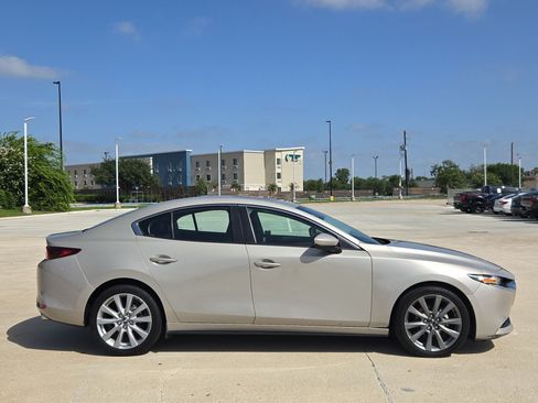 Used 2024 MAZDA MAZDA3 s FWD image 2