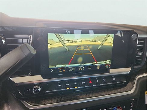 New 2026 GMC Sierra 1500 SLE image 23