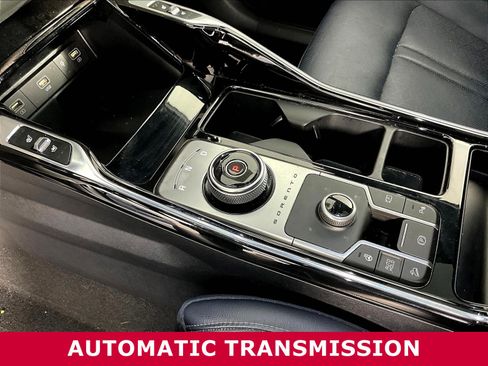 Certified 2023 Kia Sorento SX Prestige w/ Panoramic Sunroof Package AWD/4WD image 15