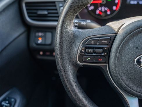 Used 2018 Kia Optima LX image 25