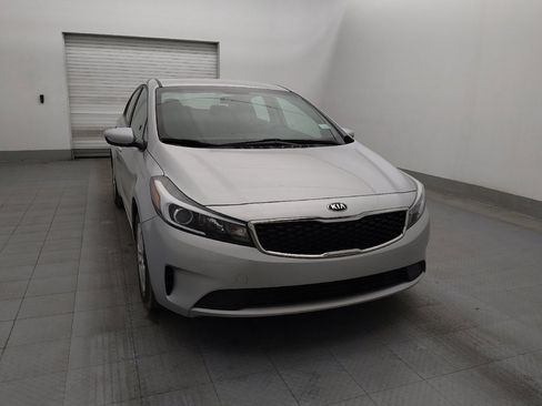 Used 2018 Kia Forte LX image 14