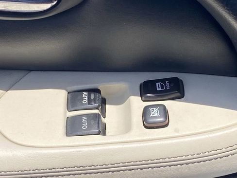 Used 2009 Lexus SC 430 Convertible RWD image 19