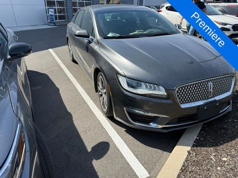 Used 2017 Lincoln MKZ Premiere image 1