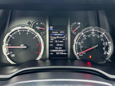 Used 2022 Toyota 4Runner TRD Off-Road Premium AWD/4WD image 10