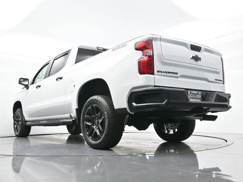 Used 2025 Chevrolet Silverado 1500 Custom Trail Boss w/ Turbomax Blackout Package AWD/4WD image 45