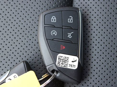 Used 2023 Buick Envision Essence w/ Sport Touring Package image 35